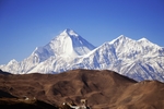 远处的雪山