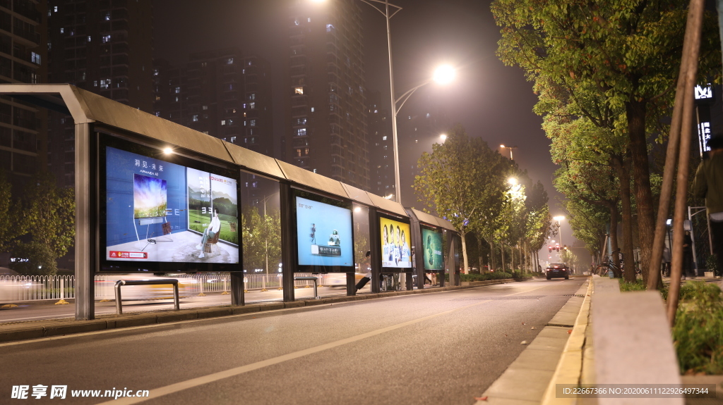 夜晚街道