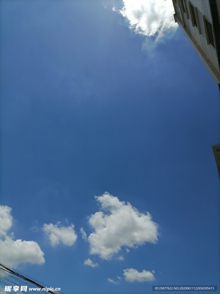 蓝天白云