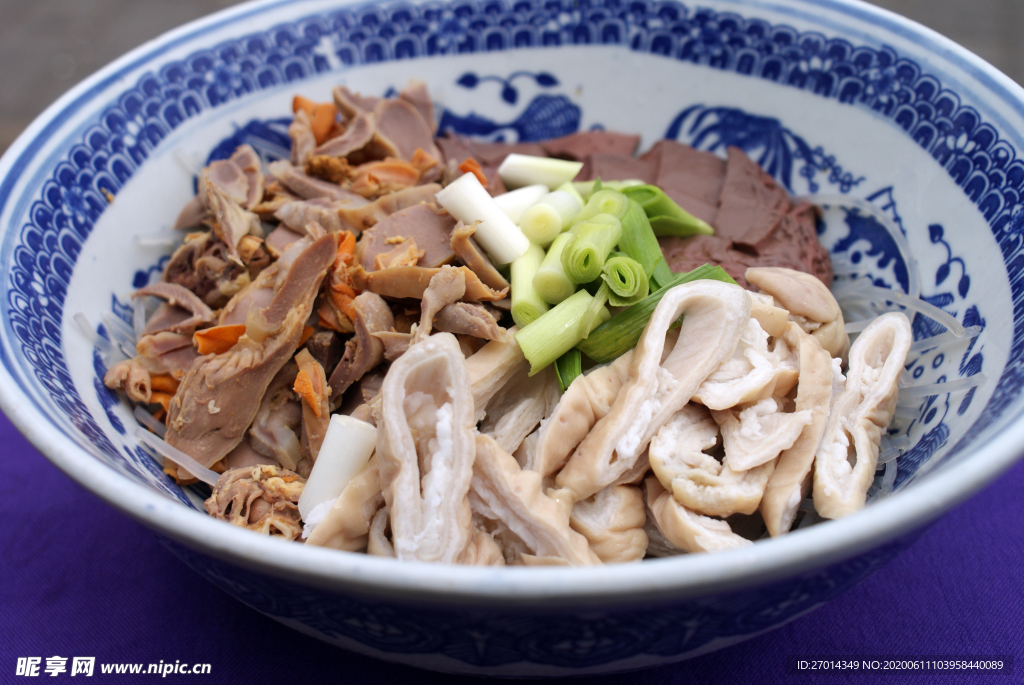 大肠烩鸡杂