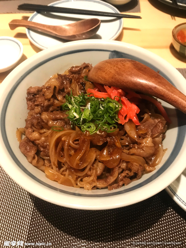 日式肥牛饭