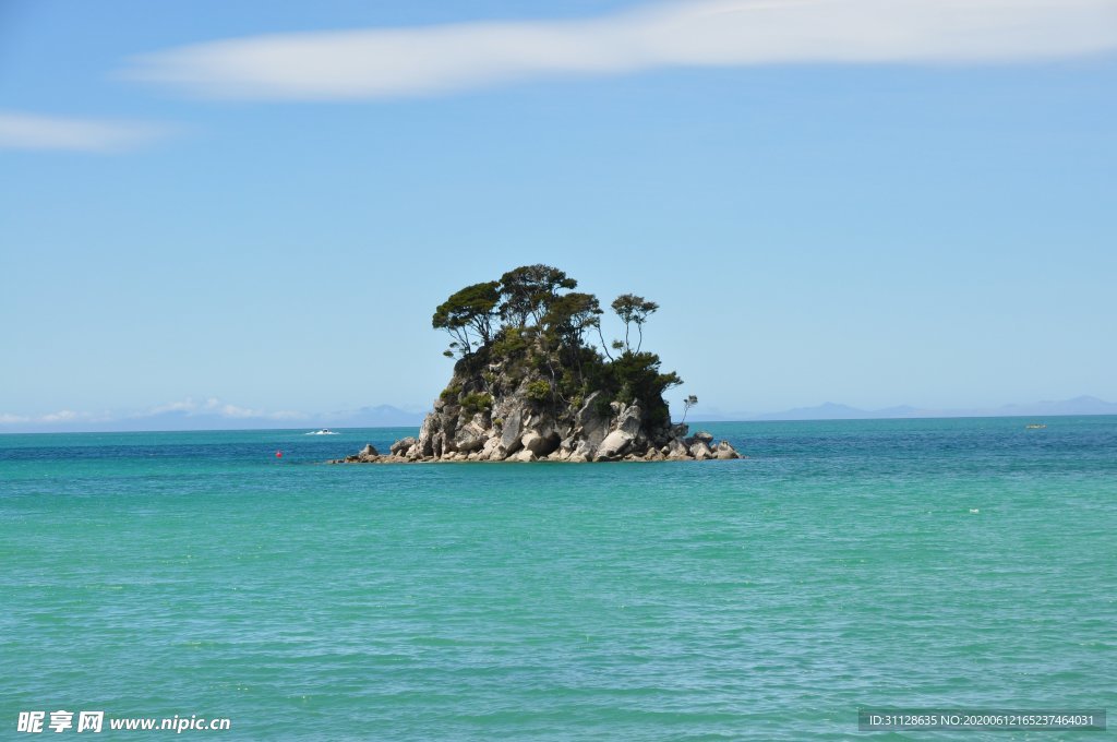 海水 小岛