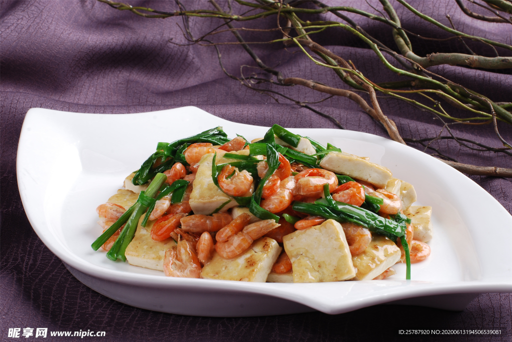菜豆腐爆河虾