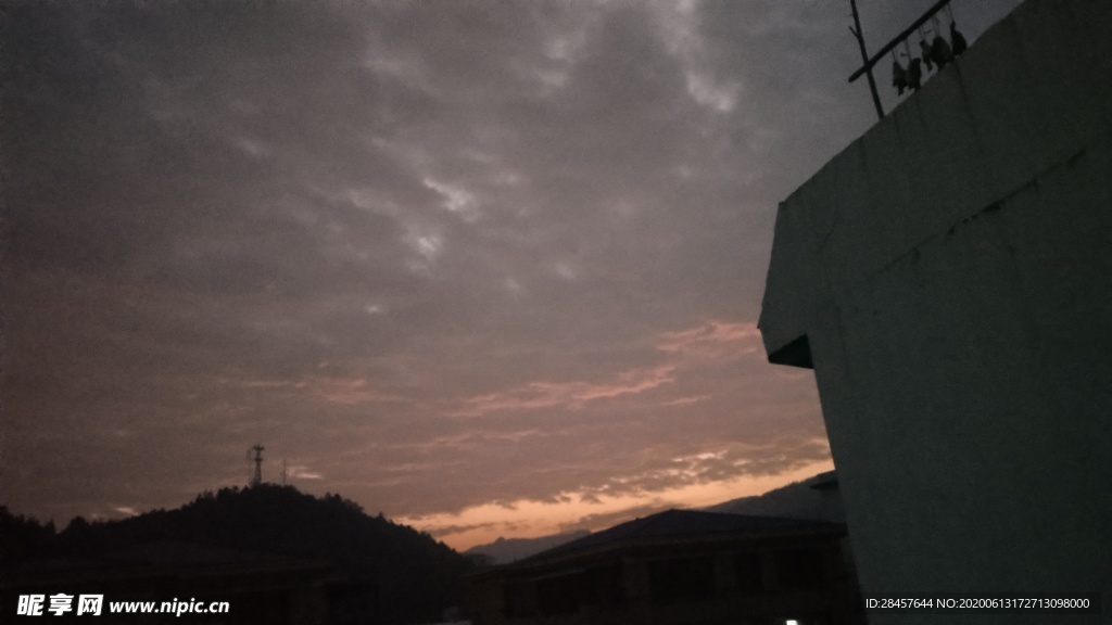黄昏