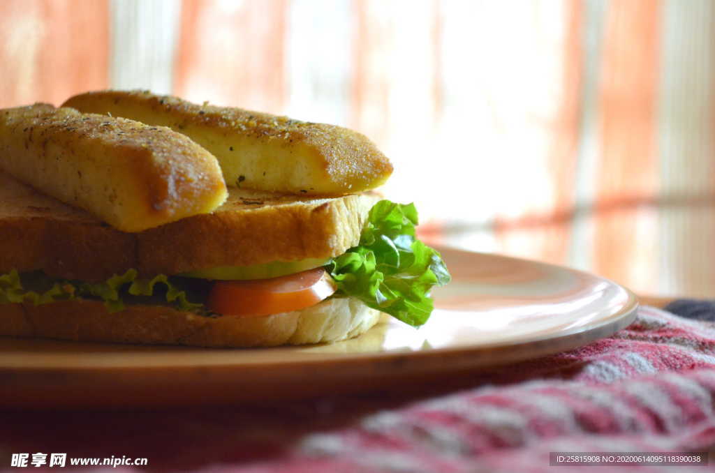 三明治美味早餐图片