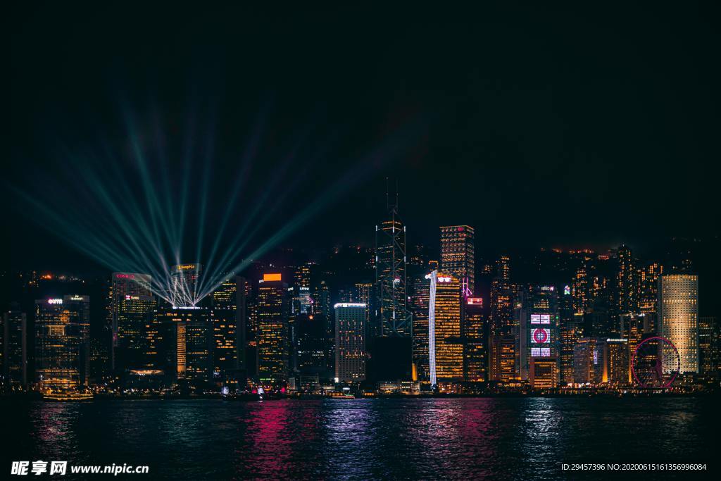城市夜景灯光璀璨