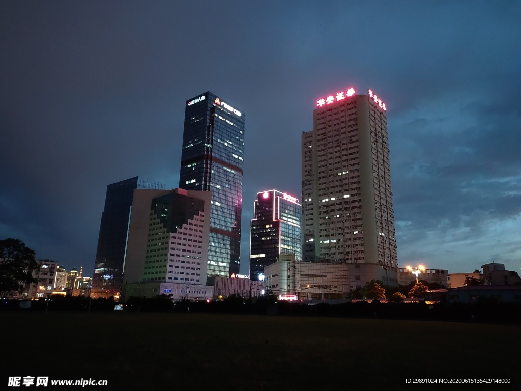 城市