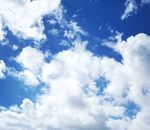 夏日蓝天
