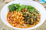 豌豆酸菜小面