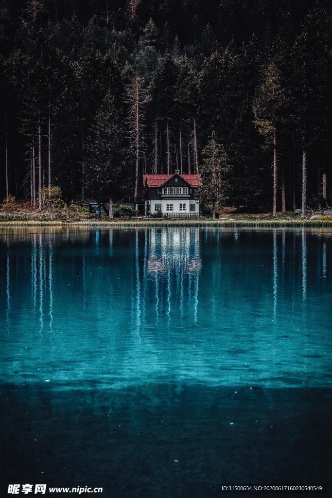 夜景水