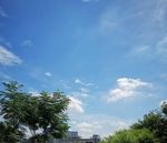 夏日蓝天
