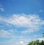 夏日蓝天