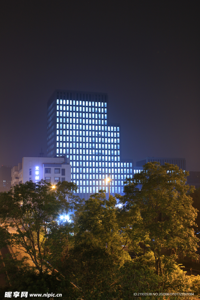 城市夜景建筑物图片