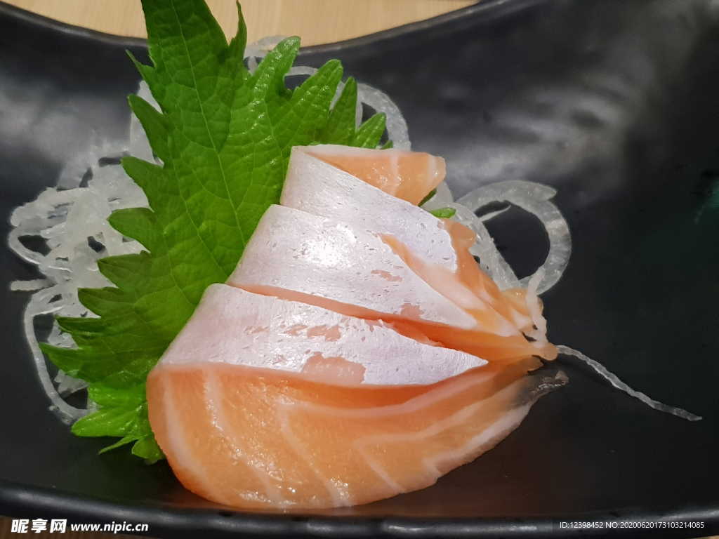 三文鱼刺身