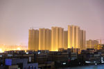 夜晚城市楼盘