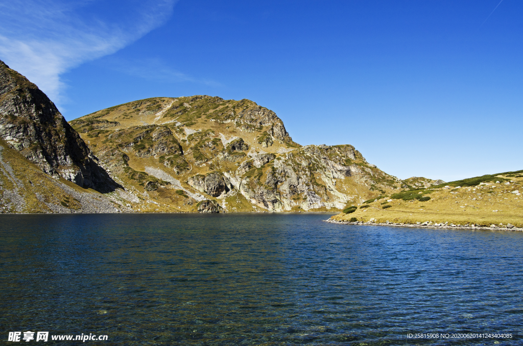 山川湖泊风景图片