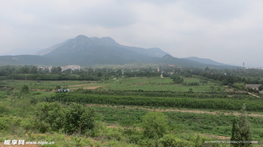 嵩山中岳庙前景色