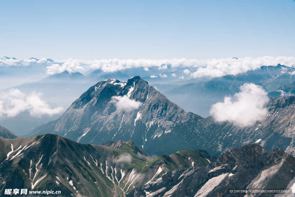 阿尔卑斯山风景图片