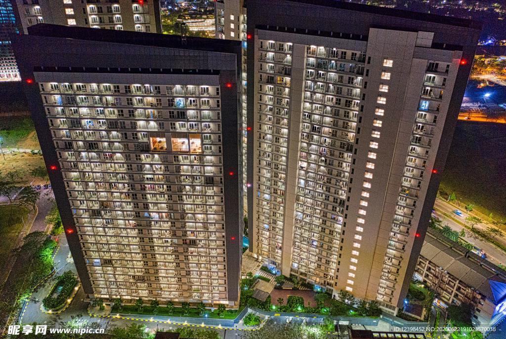 城市高楼夜景