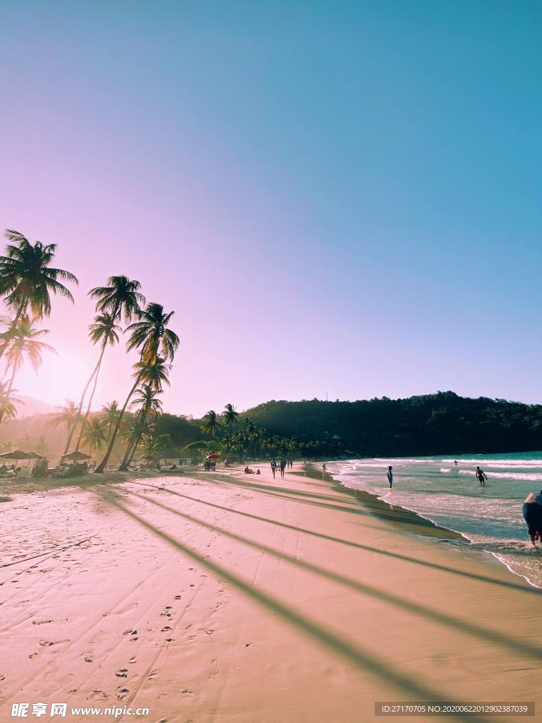 夏日唯美海滩天空