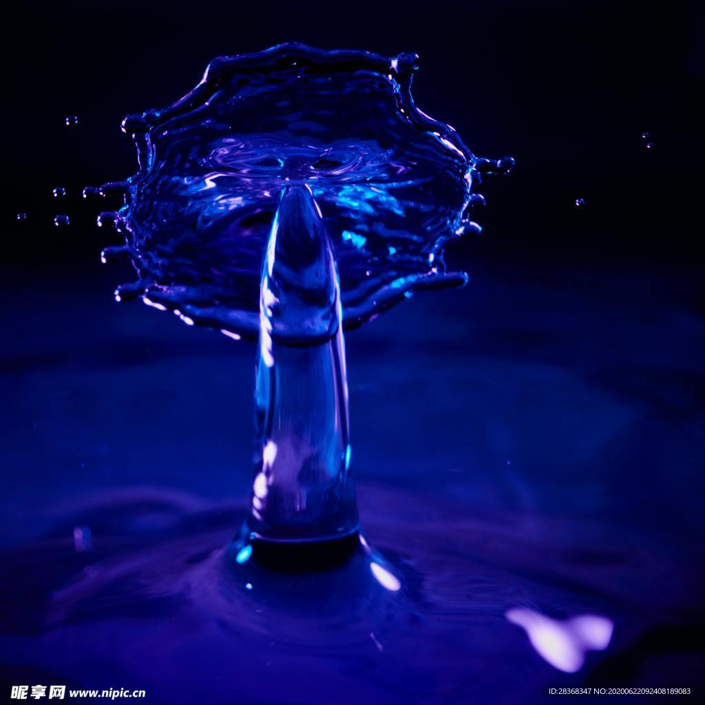 溅起的水花