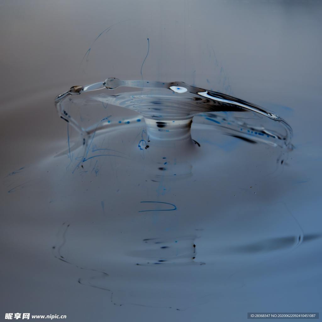 溅起的水花