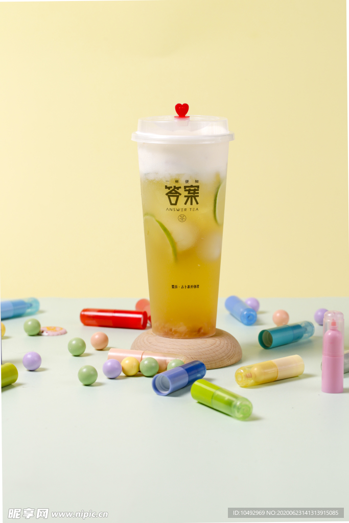 柠檬  奶茶  饮品  水