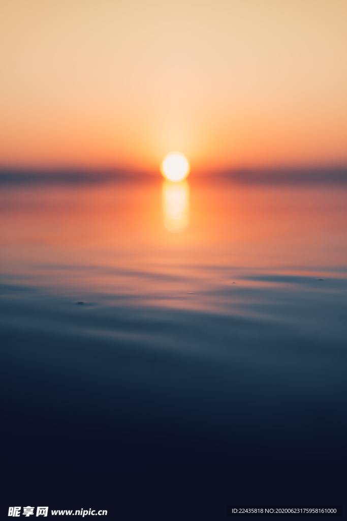 辽阔海洋落日