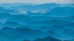 重峦叠嶂