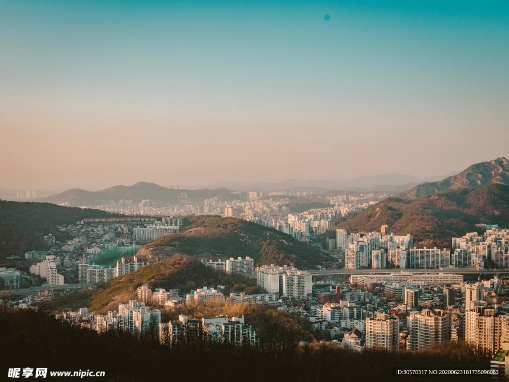 城市