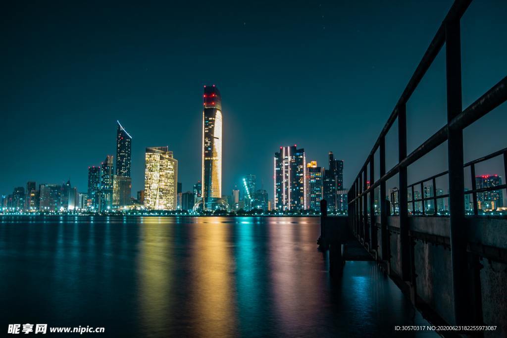 城市