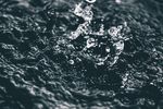 水面   水花  活水