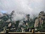 雾中白石