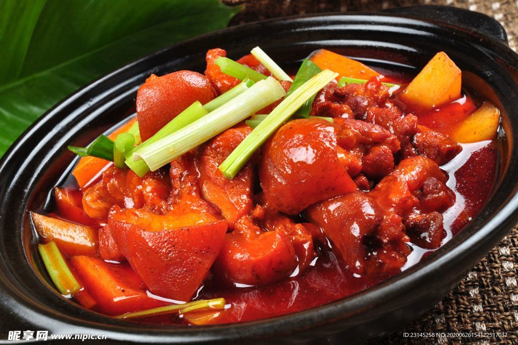 土豆红烧肉