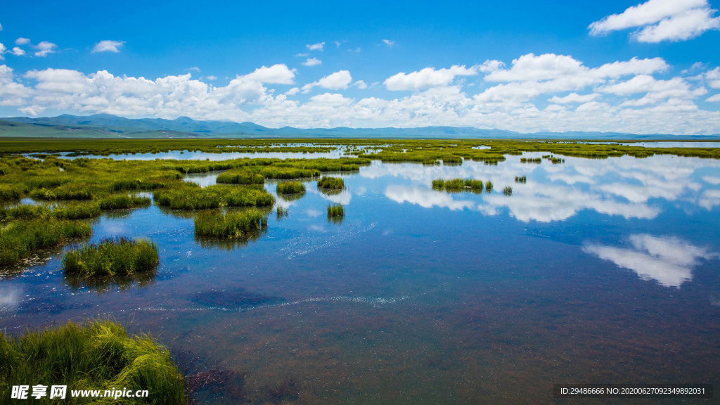 湖面 篮天