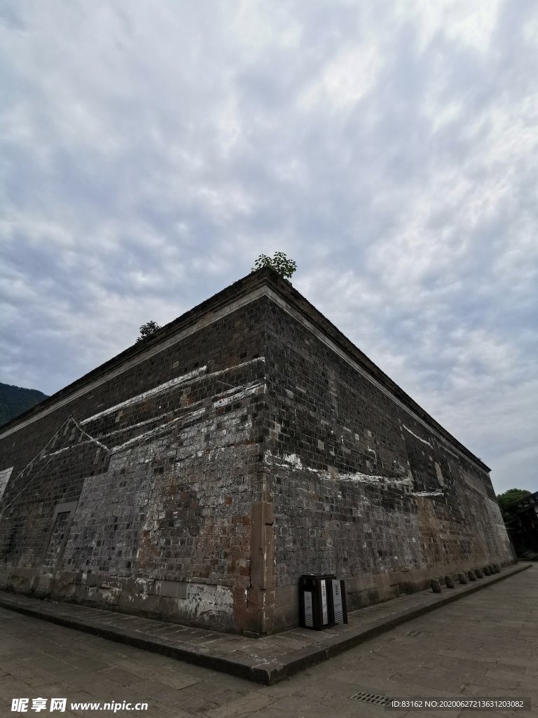 吴