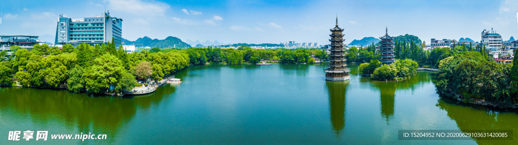 全景图拍摄桂林景区日月双塔