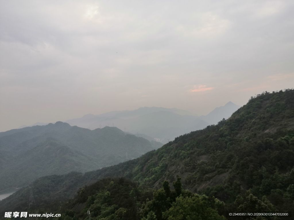 高山