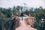 爬山