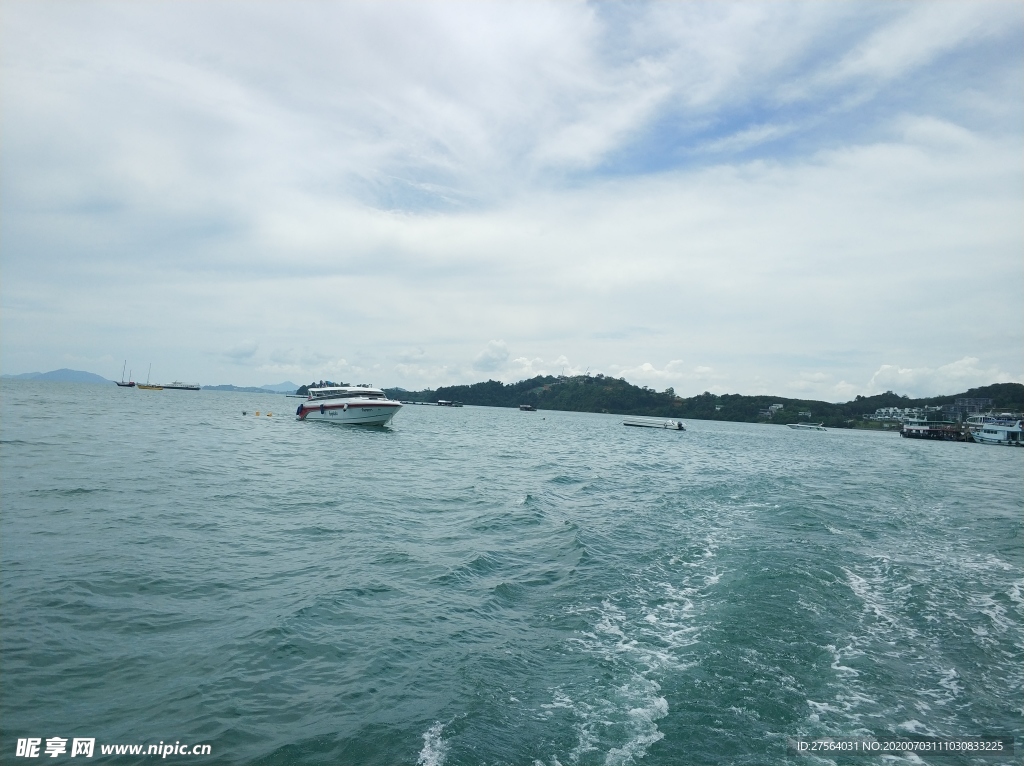 泰国普吉岛海岛海水海景游艇