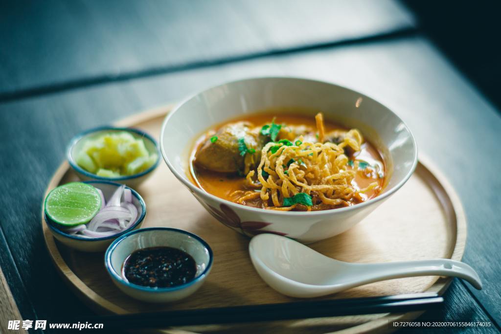 面条 米粉 美食