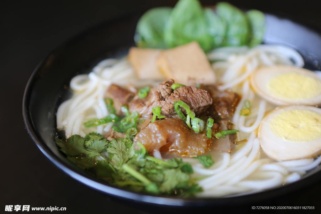 面条 米粉 美食