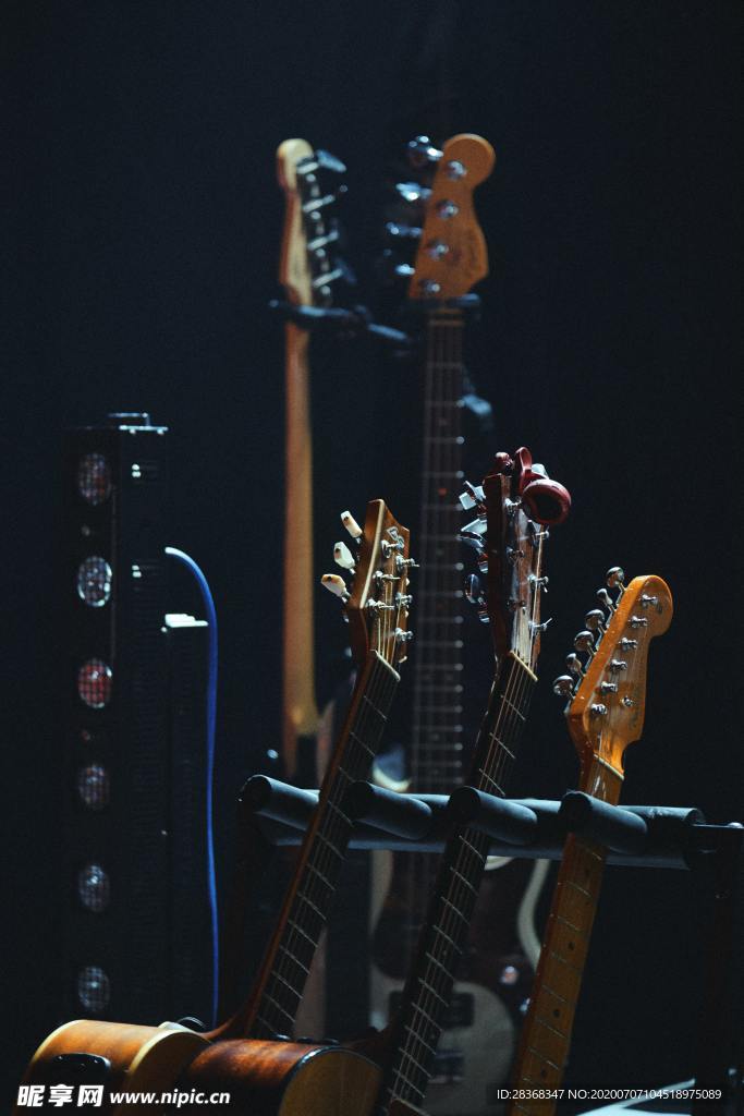 吉他