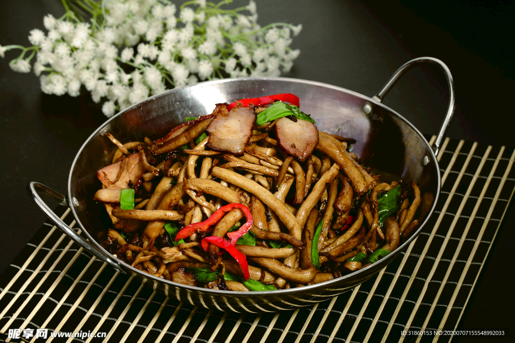 干锅茶树菇