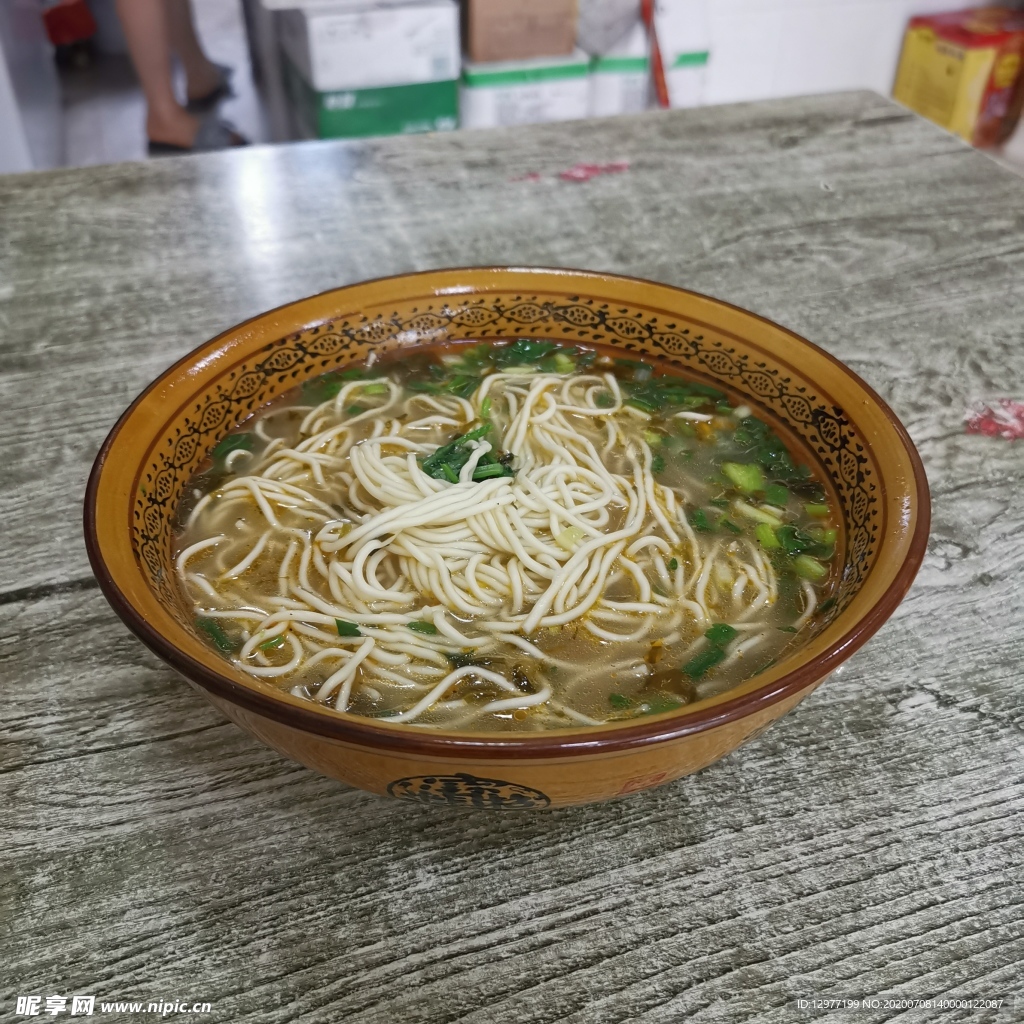 清汤挂面,清汤挂面的家常做法 - 美食杰清汤挂面做法大全