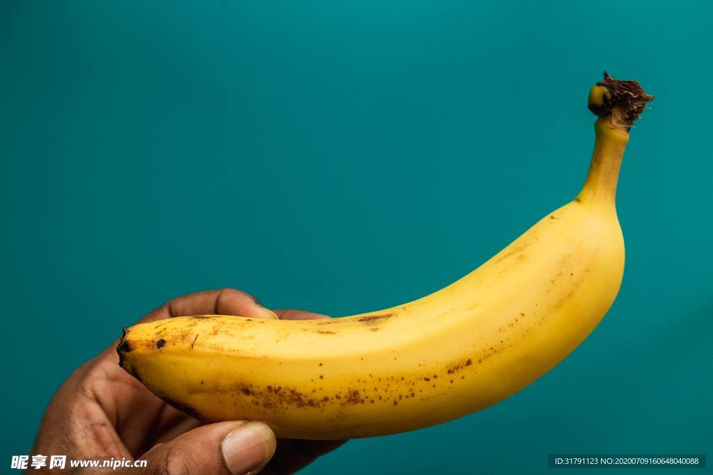 香蕉 纯色背景