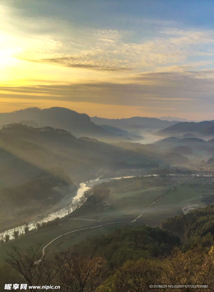 武夷山日出风光