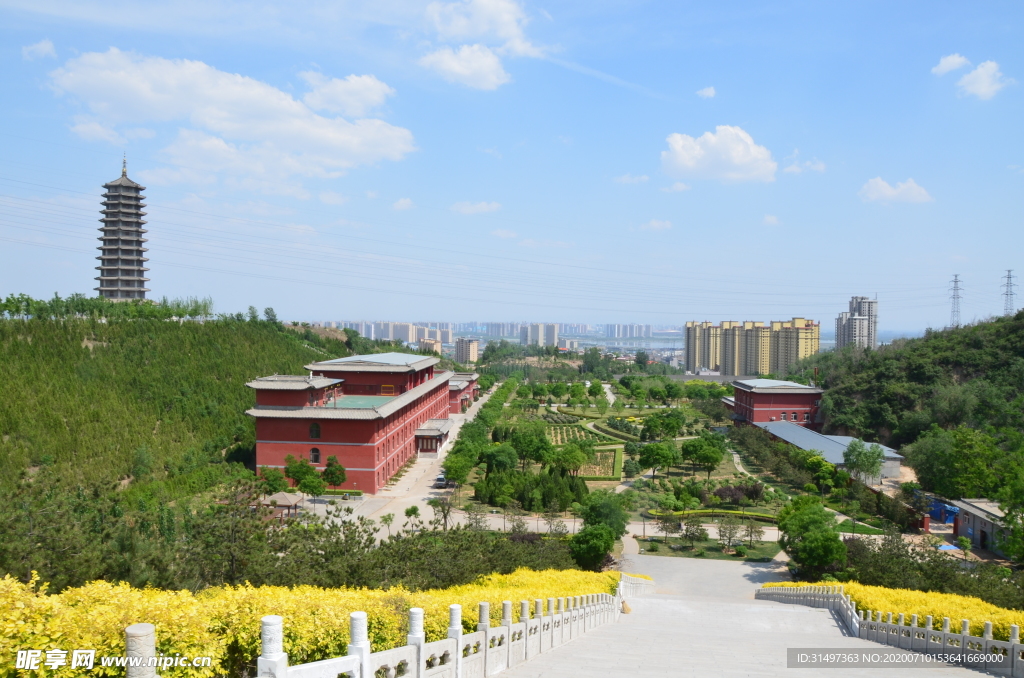 龙泉寺风光