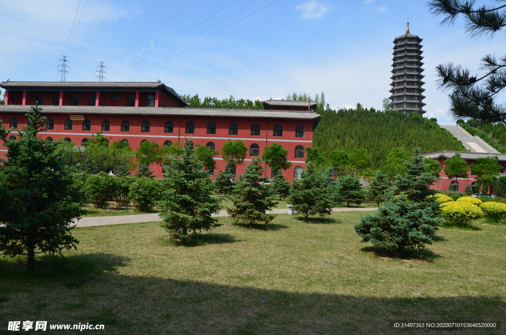 龙泉寺风光