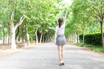 女性人物背影街道毕业海报背景